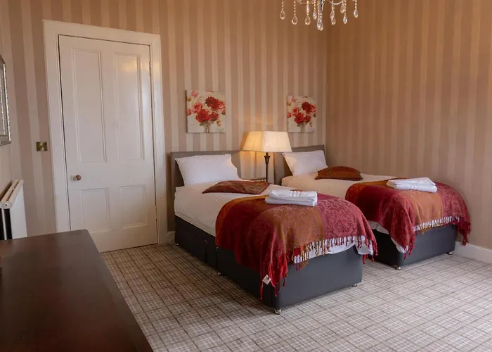 Newton Manor House -7 Bedroom House