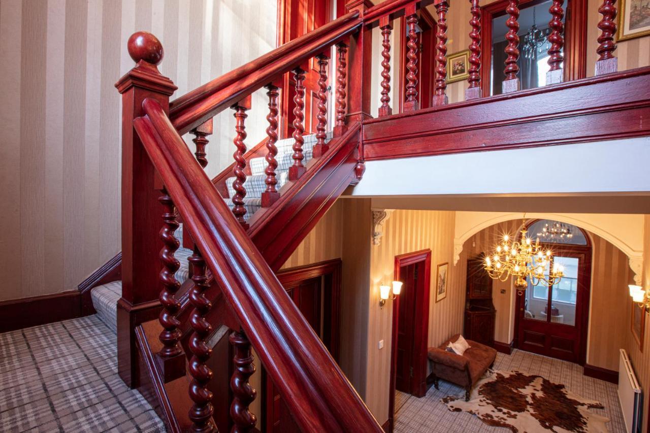 Newton Manor House -7 Bedroom House Holiday home Falkland
