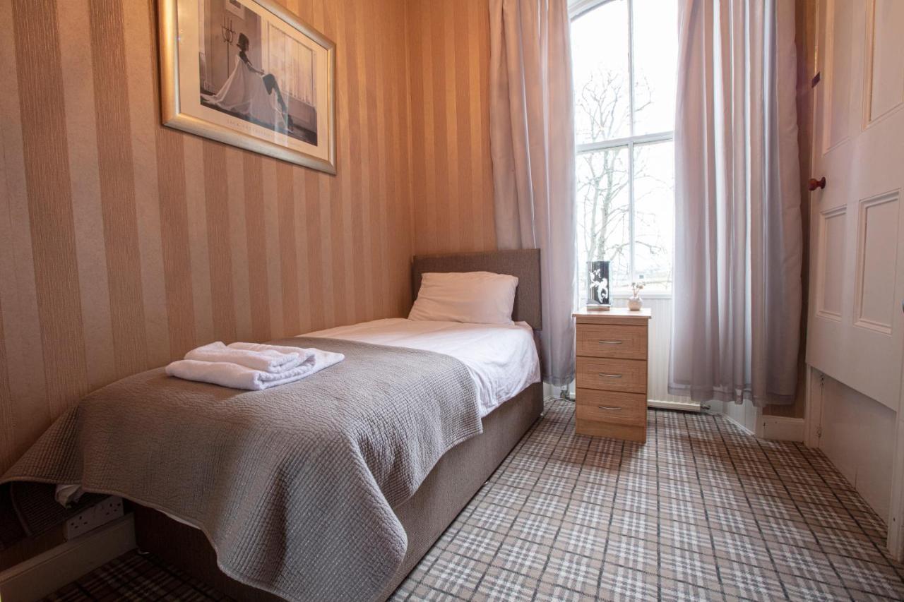 Newton Manor House -7 Bedroom House Falkland